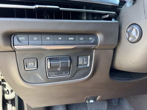 Certified 2025 Cadillac Escalade Premium Luxury w/ Touring Package AWD/4WD image 32