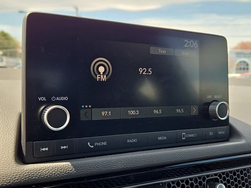 Used 2022 Honda Civic Sport image 17