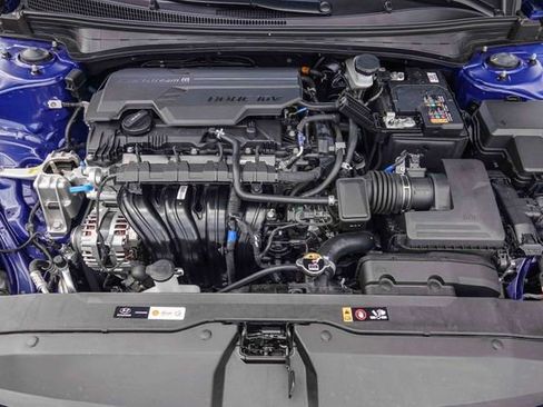 Certified 2025 Hyundai Elantra Sport FWD image 27