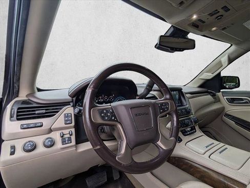 Used 2018 GMC Yukon XL Denali w/ Denali Ultimate Package AWD/4WD image 10