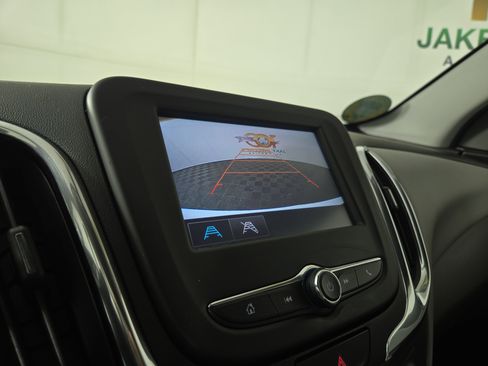 Used 2018 Chevrolet Equinox LS FWD image 20