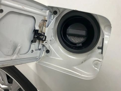 Used 2013 Nissan Altima 2.5 S FWD image 33