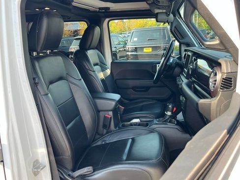 Used 2020 Jeep Wrangler Unlimited Sahara AWD/4WD image 24