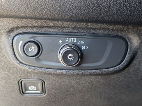 Used 2019 GMC Terrain SLE FWD image 30