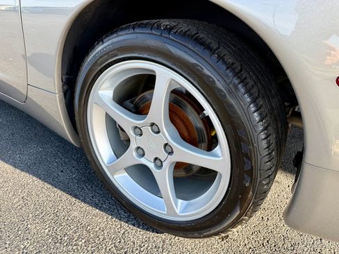 Used 2001 Chevrolet Corvette Convertible w/ Preferred Equipment Group2 image 14