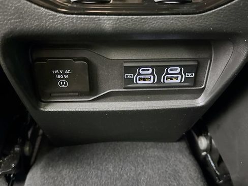 Used 2024 Jeep Grand Cherokee Altitude AWD/4WD image 29