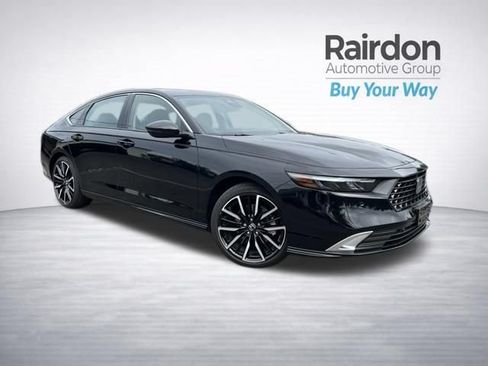 Used 2025 Honda Accord Touring image 1