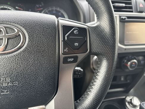 Used 2014 Toyota 4Runner SR5 AWD/4WD image 11