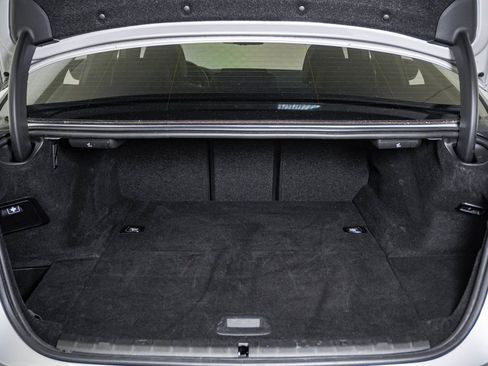 Used 2019 BMW 530e xDrive w/ Convenience Package image 27