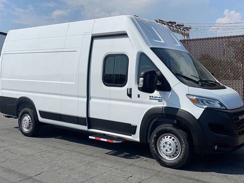 New 2024 RAM ProMaster 3500 w/ Delivery Van Package image 2
