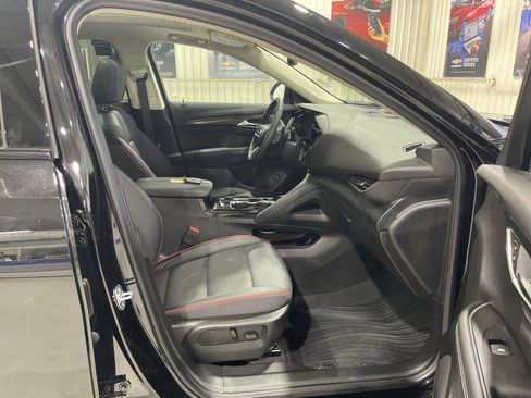 Used 2023 Buick Envision Essence w/ Sport Touring Package AWD/4WD image 18