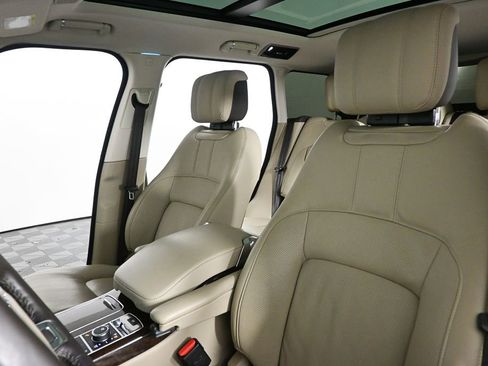 Used 2020 Land Rover Range Rover HSE image 5