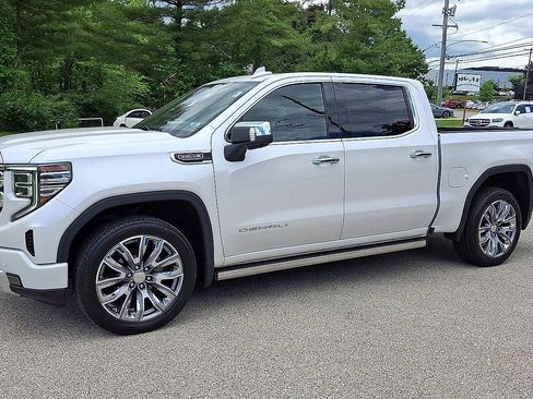 Used 2023 GMC Sierra 1500 Denali w/ Denali Reserve Package AWD/4WD image 5