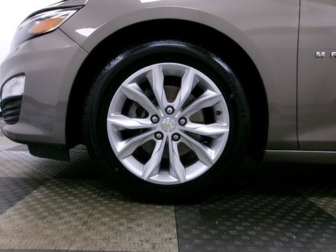 Used 2020 Chevrolet Malibu LT FWD image 16