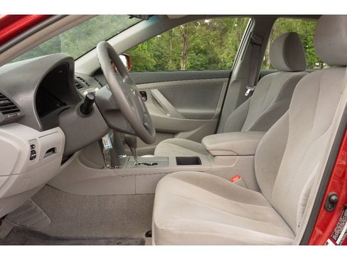 Used 2009 Toyota Camry LE FWD image 11