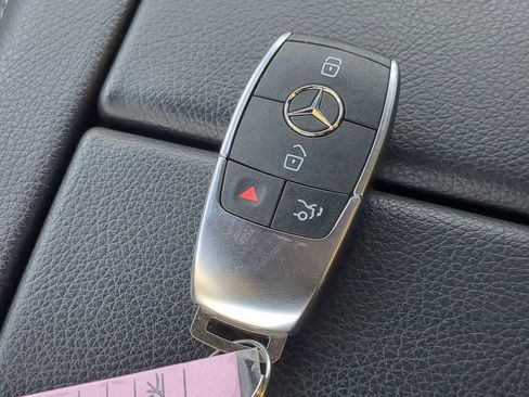 Used 2025 Mercedes-Benz GLS 450 4MATIC image 36