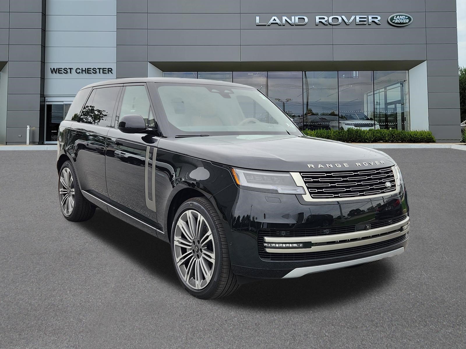 New 2027 Land Rover Range Rover Long Wheelbase SE AWD/4WD image 2