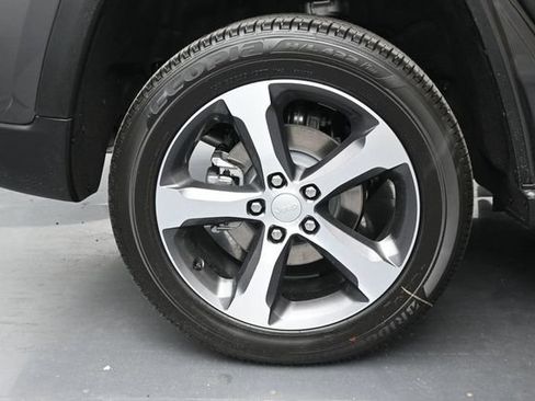 New 2026 Jeep Grand Cherokee Limited RWD image 33