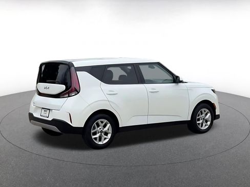 Used 2025 Kia Soul LX w/ LX Technology Package FWD image 15