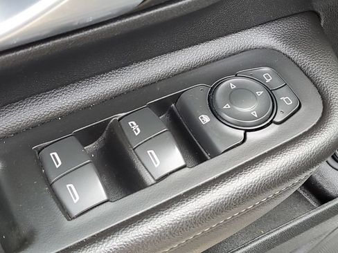 Used 2022 GMC Terrain SLE w/ Driver Convenience Package FWD image 26