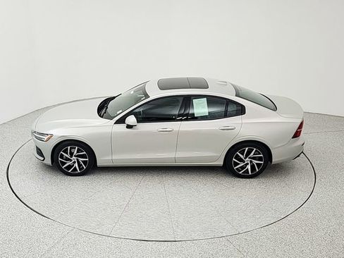 Used 2020 Volvo S60 T5 Momentum FWD image 35