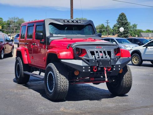 Used 2016 Jeep Wrangler Unlimited Sahara w/ Max Tow Package AWD/4WD image 3