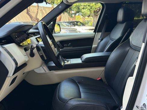Certified 2022 Land Rover Range Rover Long Wheelbase SE AWD/4WD image 5