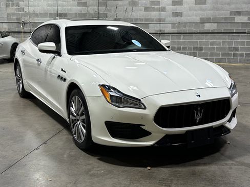 Used 2022 Maserati Quattroporte Modena Q4 image 2