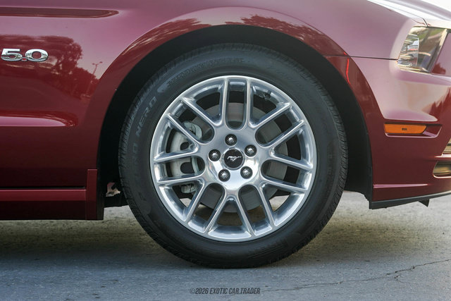Used 2014 Ford Mustang GT Premium w/ Electronics Package RWD image 88