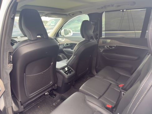 Certified 2023 Volvo XC90 B6 Ultimate w/ Lounge Package image 29