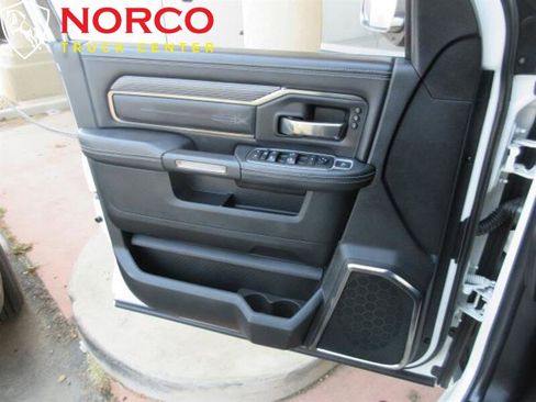 Used 2021 RAM 2500 Limited image 11