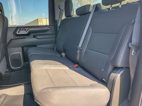 Used 2025 Chevrolet Silverado 2500 LT w/ Convenience Package image 11