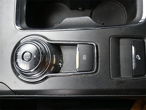 Used 2018 Ford Fusion S w/ Equipment Group 101A image 17