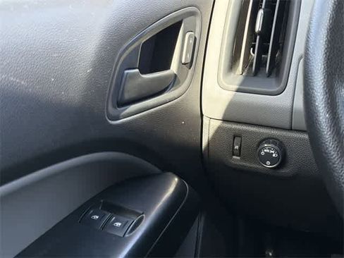 Used 2018 Chevrolet Colorado W/T image 19