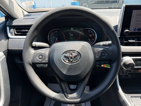 Used 2025 Toyota RAV4 LE FWD image 17