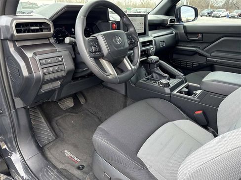 Used 2025 Toyota 4Runner TRD Off-Road image 10