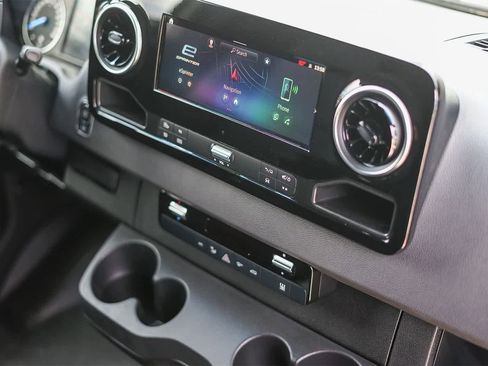 New 2024 Mercedes-Benz eSprinter 170 Cargo image 16