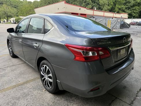Used 2019 Nissan Sentra S FWD image 14