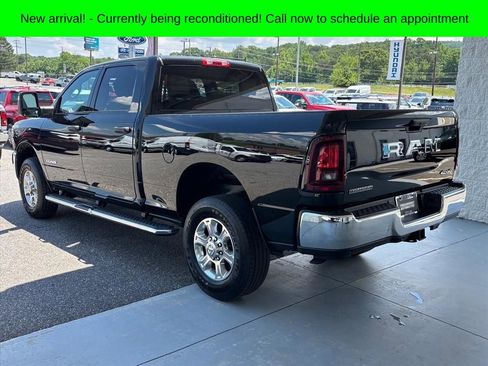 Used 2026 RAM 2500 Big Horn AWD/4WD image 2