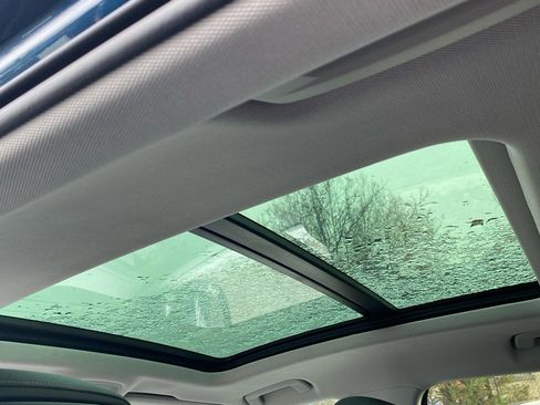 Used 2021 Audi e-tron Premium w/ Convenience Plus Package image 16