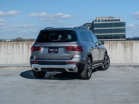 Certified 2026 Mercedes-Benz GLB 250 4MATIC image 4
