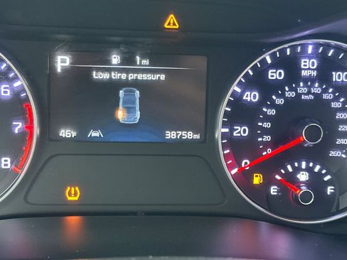 Used 2023 Kia Forte LXS w/ LXS Technology Package image 38