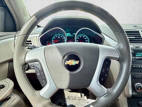 Used 2009 Chevrolet Traverse LT AWD/4WD image 8