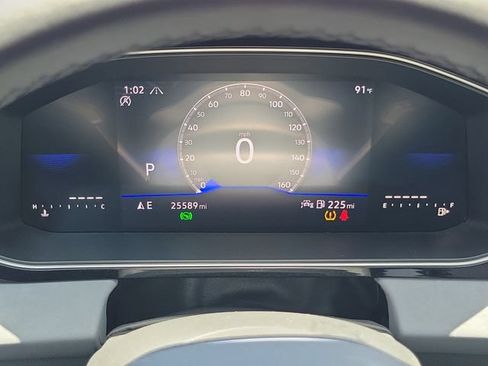 Used 2025 Volkswagen Jetta SE FWD image 23