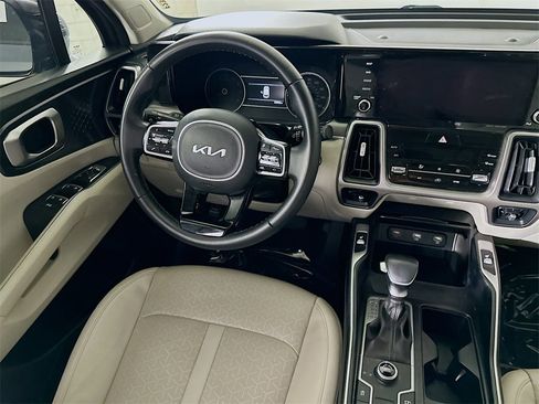 Used 2022 Kia Sorento S image 18