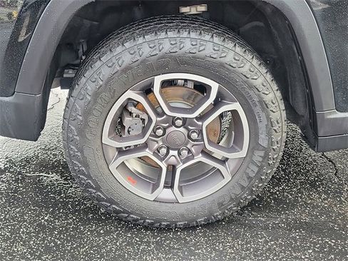 Certified 2022 Jeep Grand Cherokee Trailhawk w/ Luxury Tech Group III image 6