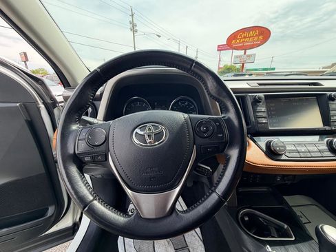 Used 2016 Toyota RAV4 Limited FWD image 18