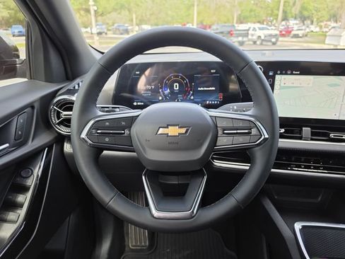 New 2027 Chevrolet Equinox LT FWD image 15