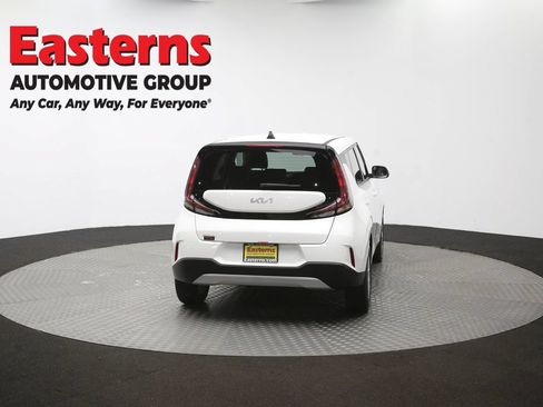 Used 2025 Kia Soul LX FWD image 36