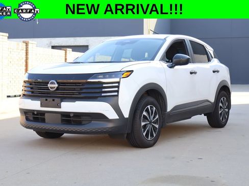 Used 2025 Nissan Kicks S AWD/4WD image 1